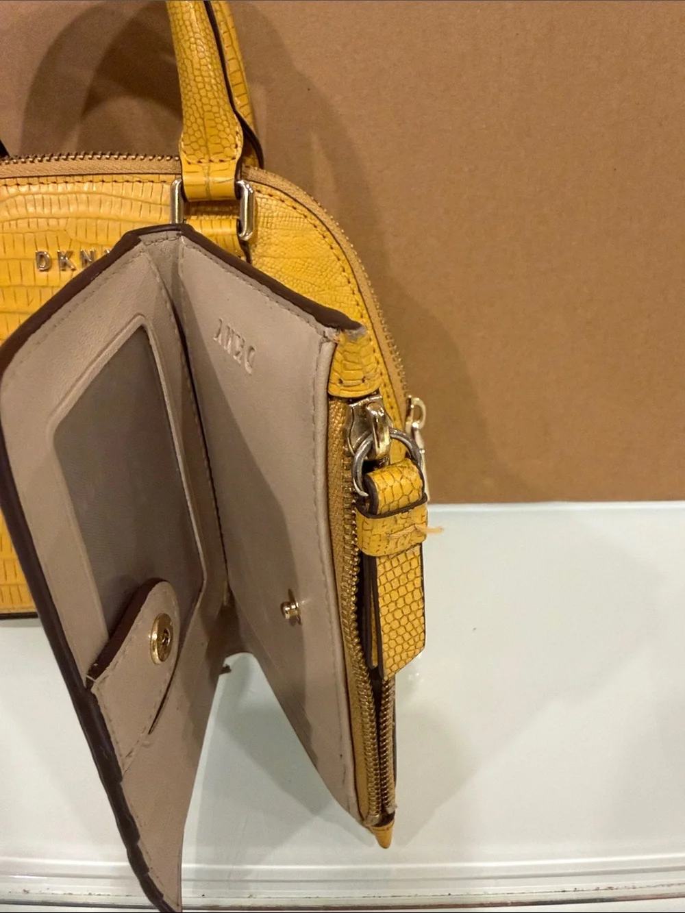 Dkny structured croc